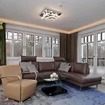 Linden-palais 33