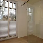 Linden-palais 33